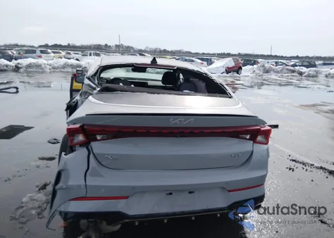 2022 Kia K5 Gt z USA, uszkodzony, nr VIN 5XXG44J84NG097109